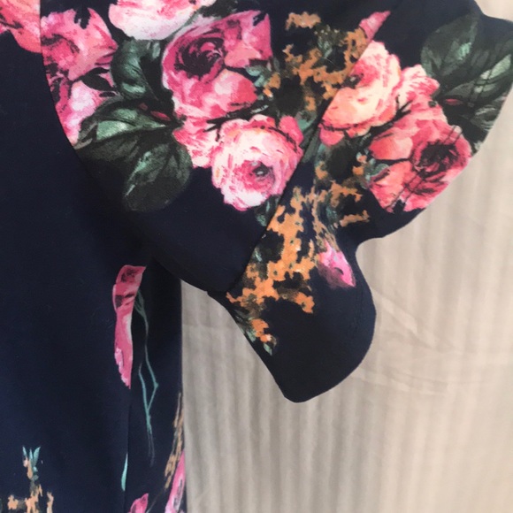 •BUNDLE ONLY• MISIA FLORAL BLOUSE - Picture 7 of 8